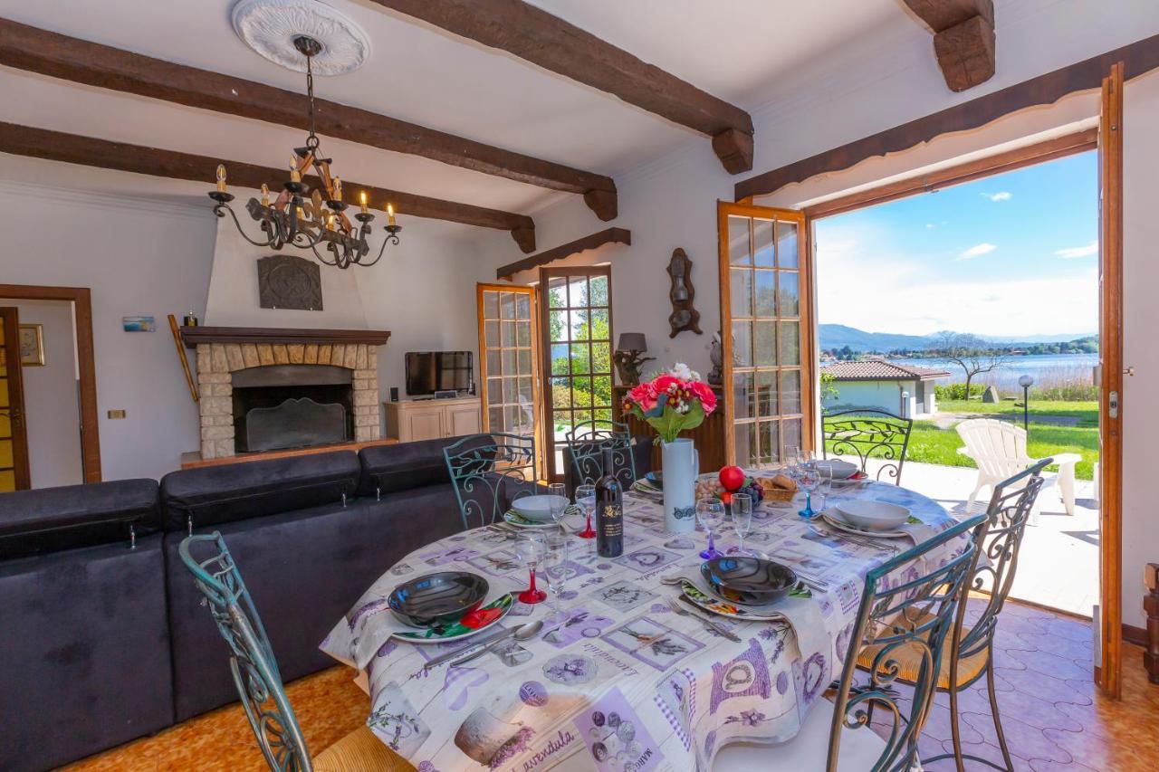 Villa Martine Au Bord Du Lac - Happy Rentals Cadrezzate Exterior foto