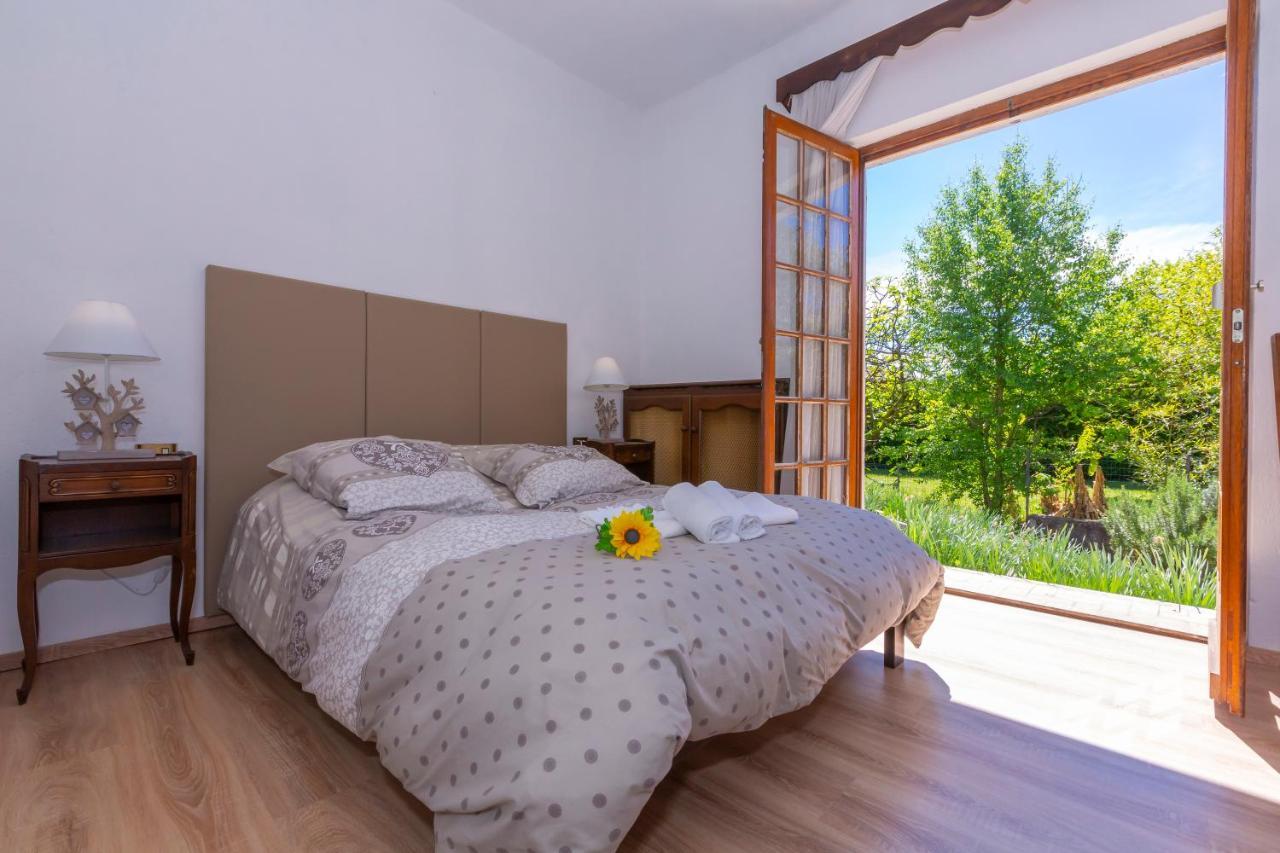 Villa Martine Au Bord Du Lac - Happy Rentals Cadrezzate Exterior foto