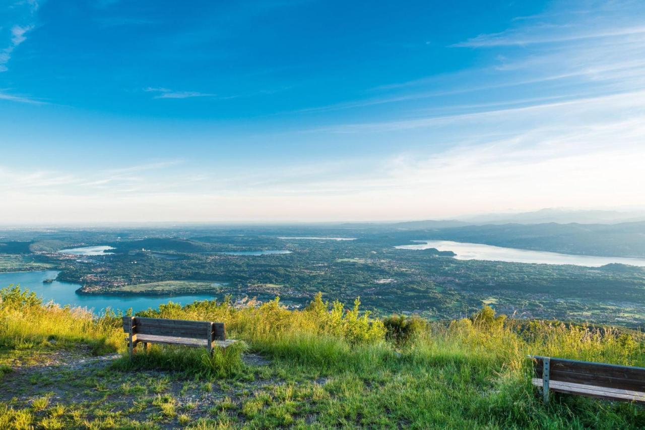 Villa Martine Au Bord Du Lac - Happy Rentals Cadrezzate Exterior foto